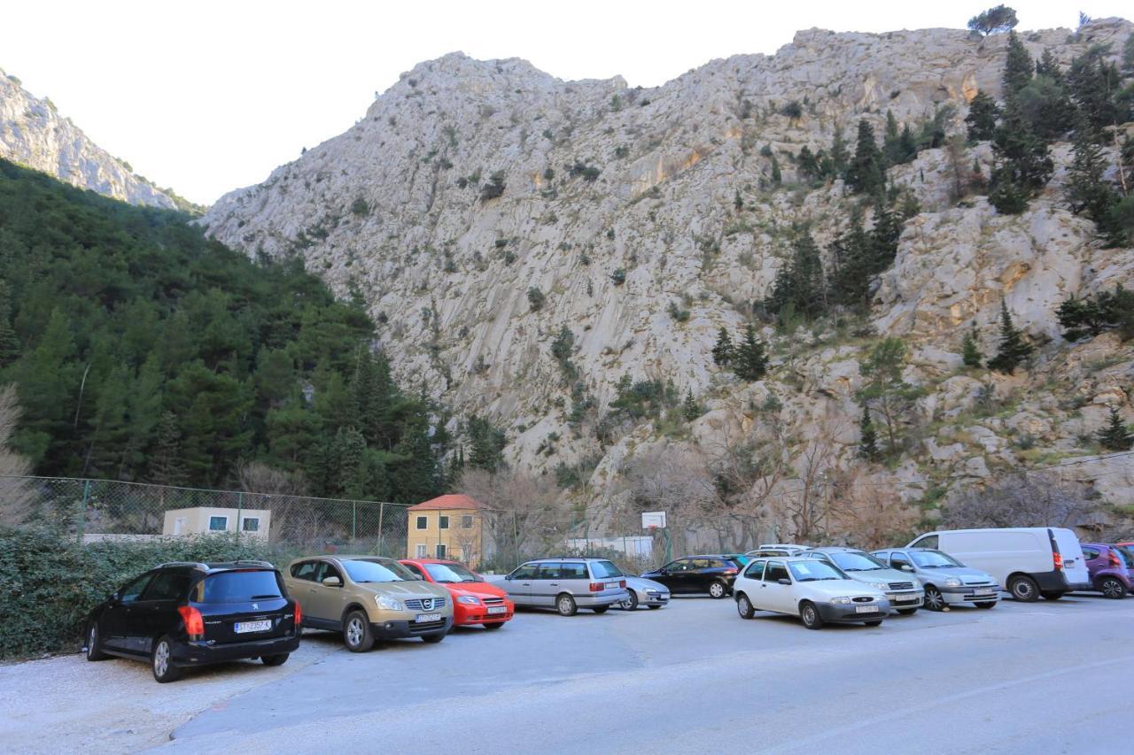 Apartments With A Parking Space Omis - 4327 Zewnętrze zdjęcie